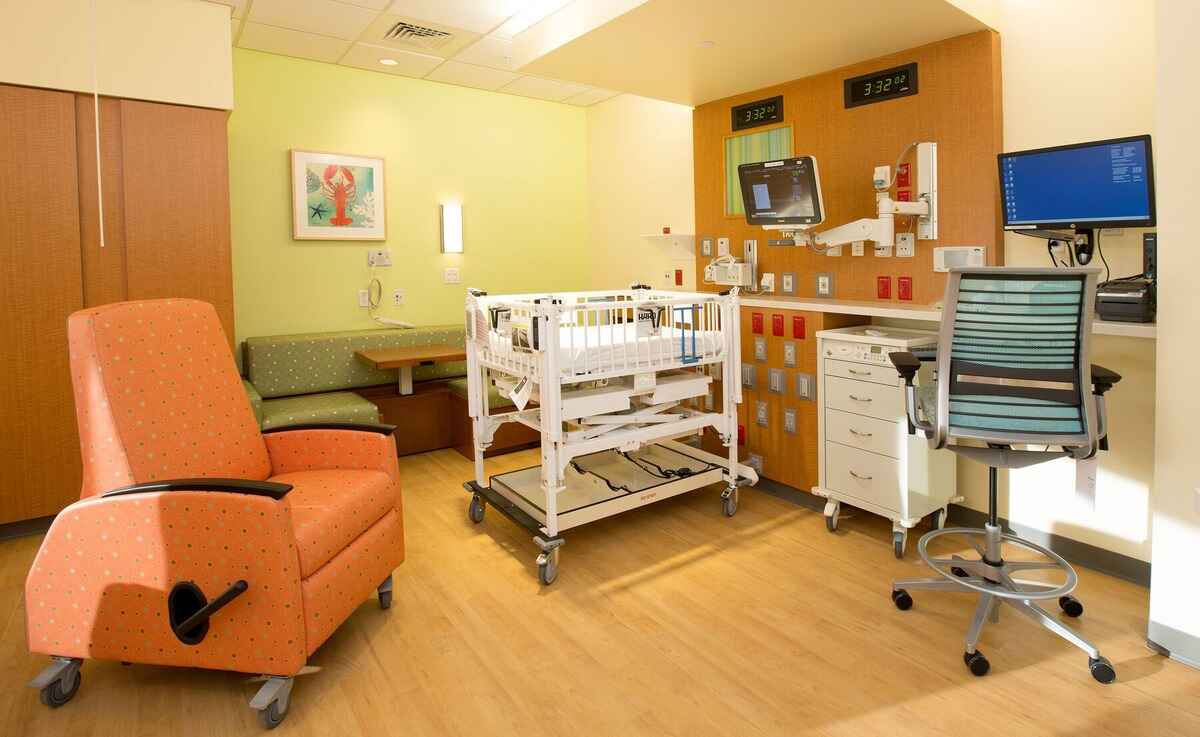 Patient room at the YNHCH NICU