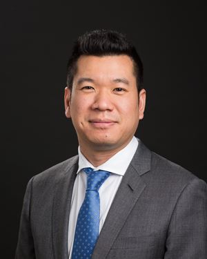 Michael E Chen