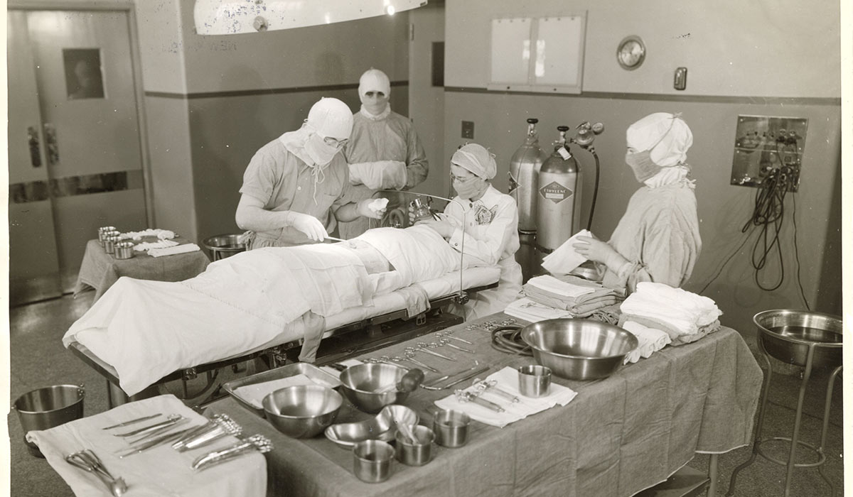 introduction of stainless steel instruments in a urology surgery procedure